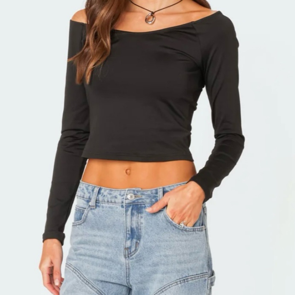 Edikted Tahlia V Neck Off Shoulder Top